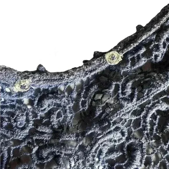 Heather blue swing sweater tank top,‎ size xl. Crochet back with flowers. - Picture 4 of 11